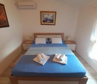 Perast House | BellaVistaZmukic Guesthouse
