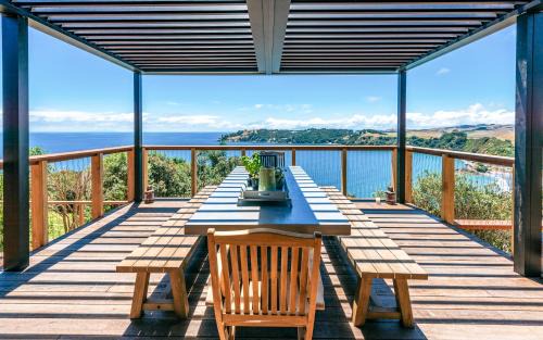 Waiheke Island House | Belle Cove Estate, Onetangi - Be My Guest Waiheke