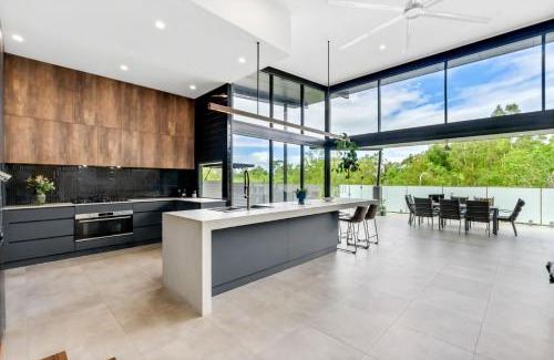 Trinity Beach House | Belle Escapes Bluewater Breeze