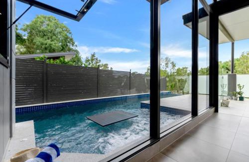 Trinity Beach House | Belle Escapes Bluewater Breeze