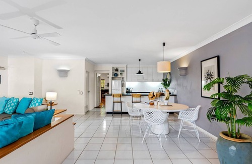 Palm Cove Apartment | Belle Escapes Poolside Ground Floor Suite 41 Alamanda Palm Cove