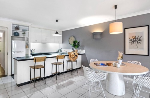 Palm Cove Apartment | Belle Escapes Poolside Ground Floor Suite 41 Alamanda Palm Cove