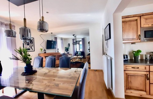 Kitzbuehel House | Belle Kitz urban villa for 11 with sauna & garden