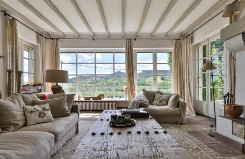 Saint-Pee-sur-Nivelle Villa | Belle maison basque avec grande Piscine chauffée (5x10m2)