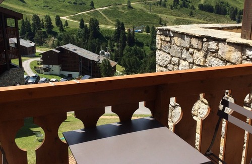 Belle Plagne Apartment | BELLE PLAGNE 2 rooms, sleeps 5-6, ski-in/ski-out + covered parking included