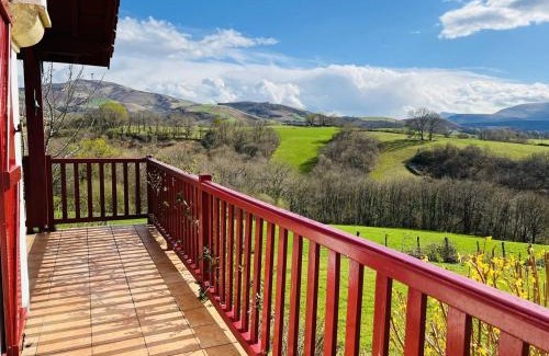Cambo-les-Bains House | Belle villa basque panoramique, 6 couchages, à 7 km de Cambo et des Thermes - FR-1-495-29