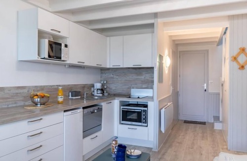 Damgan Apartment | Belle vue Mer et Piscine by Interhome