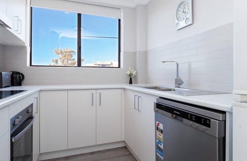Nelson Bay Apartment | Bellevue, 7 4 Donald Street - renovated unit with air con and Wi-Fi with views & central to CBD