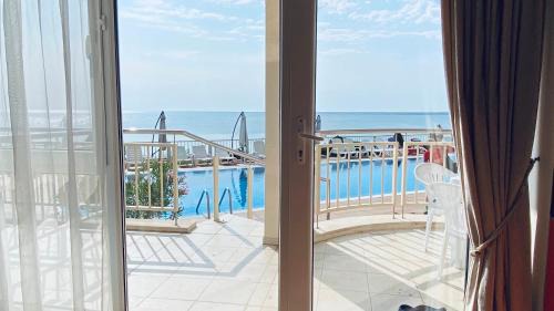 Ravda Apartment | Bellevue Beachfront Paradise