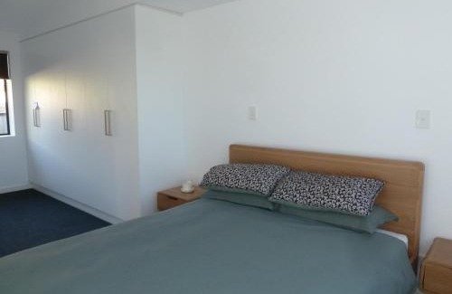 Bridport Apartment | Bellevue on Bentley - Unit 1