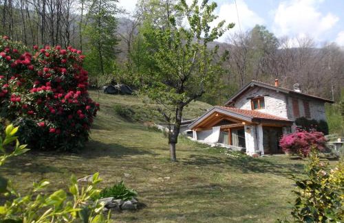 Omegna House | Bellissimo Rustico A 7 km Dal Lago D'Orta