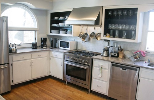 East Patchogue House | Bellport/E. Patchogue, 4 Bed, 3 Bath, Waterfront.