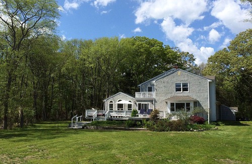 East Patchogue House | Bellport/E. Patchogue, 4 Bed, 3 Bath, Waterfront.