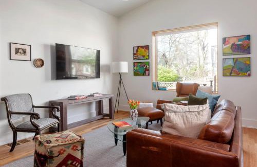 Reynoldstown Apartment | Beltline Abbey