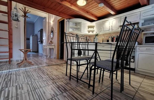Miskolc Apartment | Belvárosi Vintage Apartman a sétálóutcán