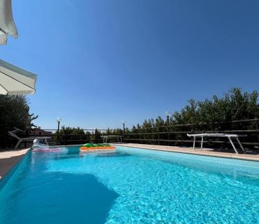 Camerano House | Belvedere Rooms con Piscina - Le Grotte Rooms And Apartments
