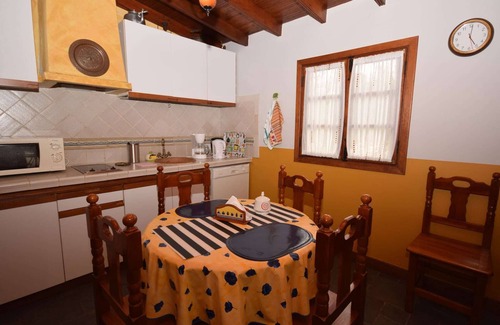 Montijos Cottage | Belvilla by OYO Casita Orotava