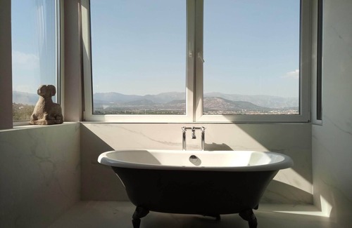 Galapagar House | Belvilla by OYO Casa AlegrÃ­a