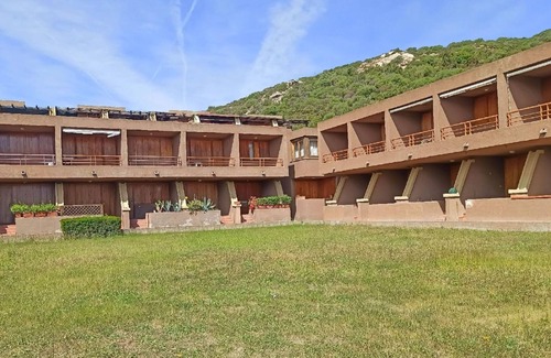 Cugnana Verde Apartment | Belvilla by Oyo Cugnana Verde Mono 4