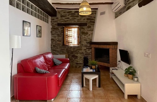 Adra Cottage | Belvilla by OYO La Suerte Crisantemo