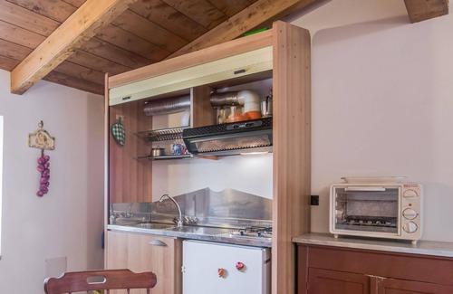 Assisi Apartment | Belvilla by OYO Monolocale