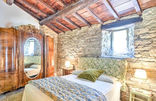 San Godenzo House | Belvilla by OYO Rustic holiday home with pool
