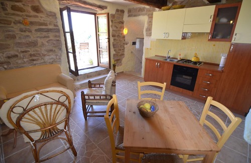 Monterosso Cottage | Belvilla by OYO Sole e Luna