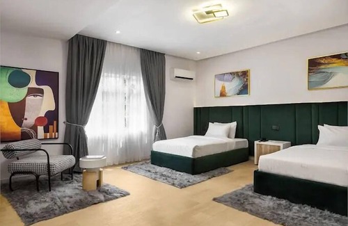 Ekrokpe Hotel | Benbliss Hotel and Suites