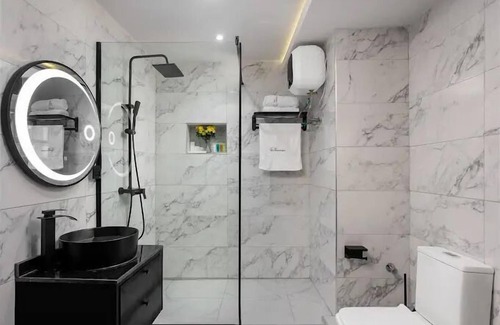 Ekrokpe Hotel | Benbliss Hotel and Suites