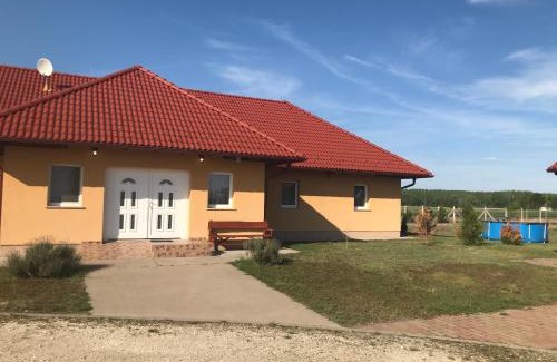 Szentkiraly House | Bencsik Tanya Szentkirály - Szálláshely & Rendezvényház