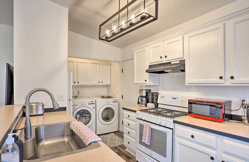 Larkspur House | Bend Escape w/ Pilot Butte State Park Access!
