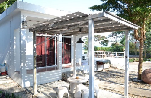 Ko Sichang Resort | Benjaporn Bungalow