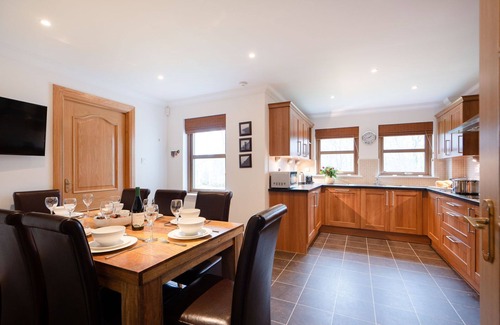 Aviemore House | Bennachie - a house that sleeps 8 guests in 4 bedrooms