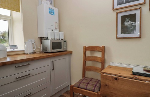 Gosforth House | BENSTEAD COTTAGE, pet friendly, character holiday cottage in Gosforth