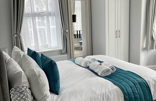 Torquay Bed & Breakfast | Bentley Lodge Guest House