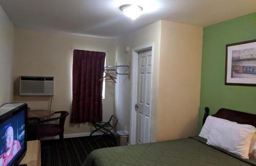 Benton Hotel | Benton Inn