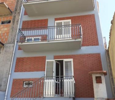 Cesaro House | Benvenuti alla Red House dei Nebrodi