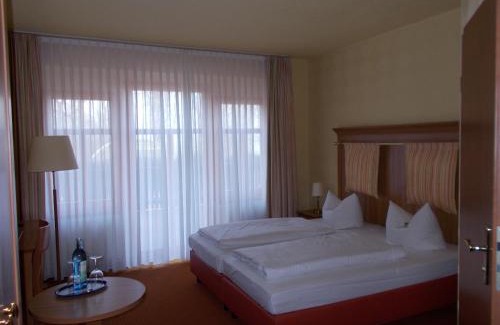 Loebau Hotel | Berg-Gasthof Honigbrunnen
