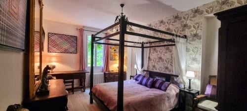 Saint-Laurent-des-Vignes Bed & Breakfast | Bergerac Chambre d'hôte oiseaux de paradis