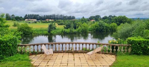 Saint-Laurent-des-Vignes Bed & Breakfast | Bergerac Chambre d'hôte oiseaux de paradis