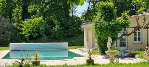 Saint-Laurent-des-Vignes Bed & Breakfast | Bergerac Chambre d'hôte oiseaux de paradis