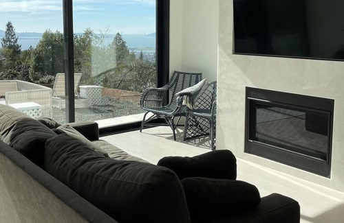 Berkeley Hills Villa | ~Berkeley Hills Italian Villa With Views of SF~