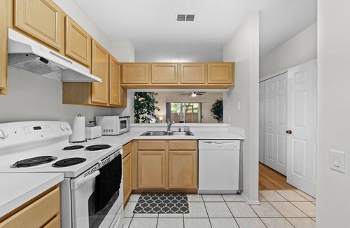 Westchase House | Berkeley Square luxury 2-bedroom, 2.5 bathroom Tampa rental townhome Experience the modern luxury
