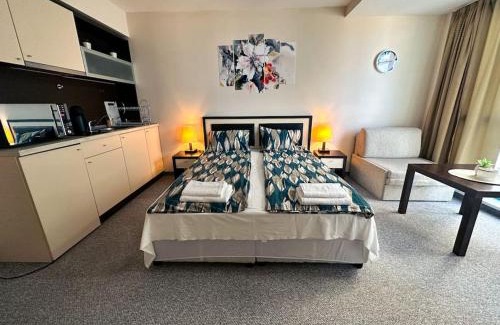 Golden Sands Apartment | Berlin Golden Beach Romance