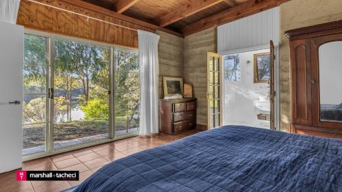 Cuttagee House | Bermagui Jewel on the Lake Cuttagee Bermagui Wifi provided