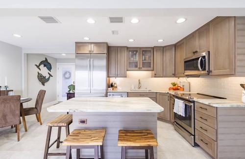 Bayview Condo | Bermuda Bay coastal condo right on the water!
