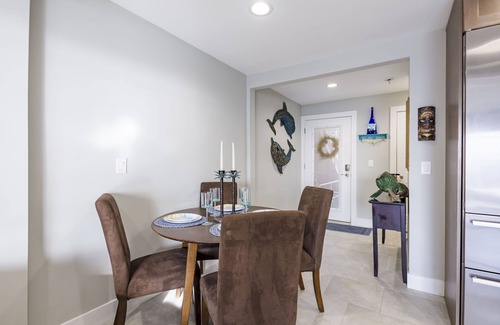 Bayview Condo | Bermuda Bay coastal condo right on the water!
