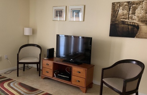 Bayview Condo | Bermuda Bay Gated Beach Club - Townhouse With New Renovation