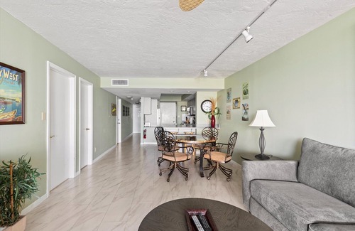 Meadows Condo | Bermuda Retreat-waterfront 2BR 2BA condo w/pool & boat slip