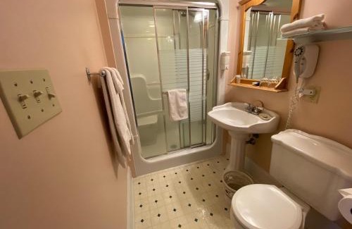 Old Town Historic District Bed & Breakfast | Bernard Gray Hall Bed and Breakfast
